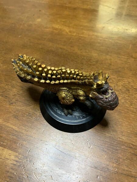 モンスターハンター　ウラガンキン　フィギュア