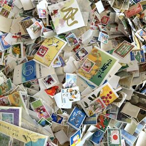 大量！日本 切手 未使用 & 使用済み バラ 約4キロ まとめて 普通切手 記念切手 コレクション ジャンク 消印 シート の画像9
