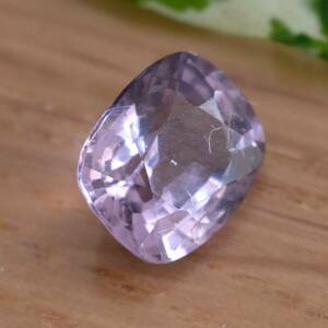  lavender ( gray ..?) spinel 1.16ct 6.7x5.6x3.9mm Bill ma production . have heard.