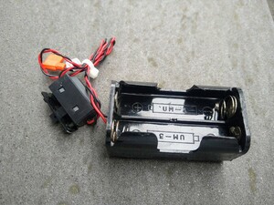 フタバ　双葉　電池ボックス　電池ケース①　電源スイッチ付き　旧フタバ３ピンコネクター　40年程前のレトロ品です