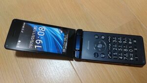 〈SIMフリー〉 SHARP AQUOS ケータイ SH-02L