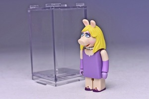 【THE MUPPET SHOW キューブリック】★miss piggy★純正ディスプレイケース付★マペットショー★MEDICOM TOY★KUBRICK★メディコムトイ