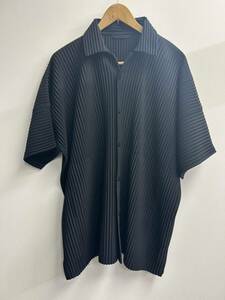 送料込 HOMME PLISSE オムプリッセ プリーツ 半袖 シャツ ブラック 黒 イッセイミヤケ ISSEYMIYAKE MONTHLY COLOR MAY SHIRT サイズ3