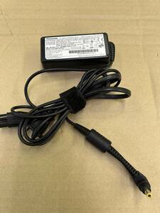 Panasonic AC adapter CF-AA1625A M6 16V 2.5A outer diameter 5.5 inside diameter 2.6