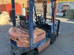 【Toyota】forklift　1tonne ガソリン　現地取引限定