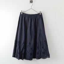 極美品 定価4.6万 大きいサイズ トゥービーシック TO BE CHIC エンブロイダリー スカート 44/ネイビー 刺繍 レース【2400013810173】_画像1