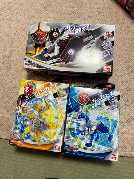 新品　未開封　仮面ライダーウィザード　dx白い魔法使いドライバー　イエロークラーケン　ブルーユニコーン　まとめ売り　廃盤