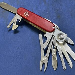 VICTORINOX OFFICIER SUISSE『 ビクトリノックス マルチツールナイフ 』ヴィクトリノックス スイスチャンプ レッド ミニドライバー付の画像4