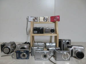 Panasonic LUMIX / Nikon COOLPIX / CASIO EXILIM / FUJIFILM / OLYMPUS / Canon 等 機種色々 計16台 室内保管品 追加画像有り