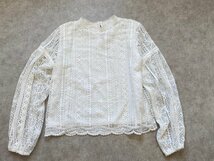 alicia PAGEBOY アリシアページボーイ上品 華やか レース プルオーバー トップス 刺 白 ☆ちょこオク☆服80_画像3