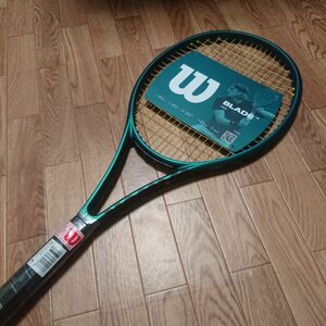 【極美品】ウィルソン ブレード 100 v9 2024 G2 テニスラケット