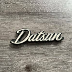 DATSUNエンブレム 白文字タイプの画像1