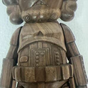 未使用KAWS Stormtrooper Companion WOOD 400%の画像6