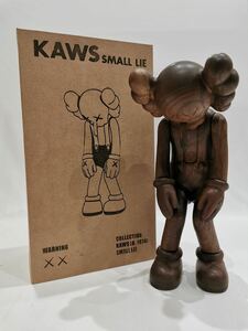 未使用KAWS SMALL LIE WOOD 400%