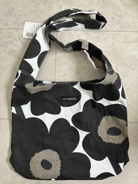 marimekko ショルダーバッグ ウニッコ タグ付き　ピエニ　ブラック