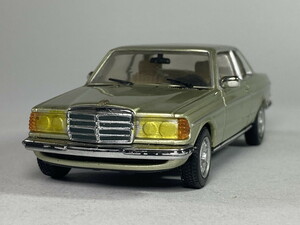 メルセデスベンツ Mercedes-Benz 230CE - 280CE 1/43 - ミニチャンプス Minichamps