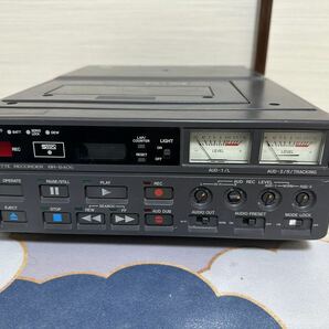 Victor/ビクター S-VHS ビデオカセットレコーダー BR-S405 の画像1