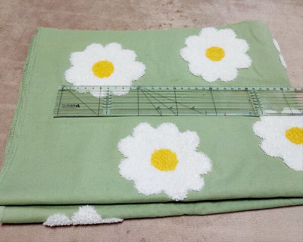 158 凸凹刺繍 花柄生地 タフティング生地 (くすみグリーン) 72×52cm ☆
