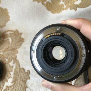 美品 Canon EF-S 15-85mm F3.5-5.6 IS USM ズームレンズ フード付き キヤノンの画像3