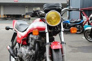 CB400N CB250N ホークⅢ マーシャルエンブレム付き へッドライト 黒ケース 当時旧車の黄色いレンズ CB400F GS400 Z250FT シビエ 凹み