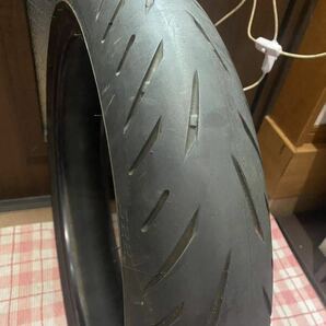 中古MCタイヤ 2022年製造 BRIDGESTONE BATTLAX S22 120/70ZR17 ブリヂストン バトラックス ハイパースポーツ 120 70 17 0722 M3062の画像5