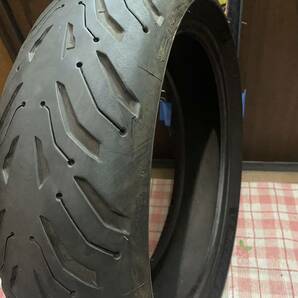 中古MCタイヤ 2022年製造 MICHELIN 2CT+ ROAD6 170/60ZR17 パンク修理痕あり ミシュラン ロード6 170 60 17 4122 M3101の画像4