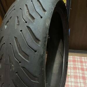 中古MCタイヤ 2022年製造 MICHELIN 2CT+ ROAD6 GT 180/55ZR17 ミシュラン ロード6 180 55 17 1222 M3103の画像4