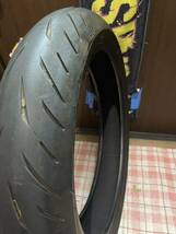 中古MCタイヤ 2021年製造 BRIDGESTONE BATTLAX S22 120/70ZR17 ブリヂストン バトラックス ハイパースポーツ 120 70 17 2221 M3111_画像4