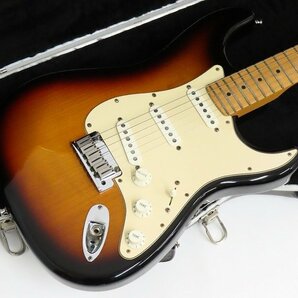 ♪♪Fender American Standard Stratocaster 2000年製 エレキギター ストラトキャスター フェンダー ケース付♪♪020872001m♪♪の画像1