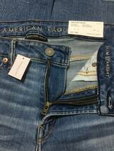 セール! 残りわずか! 正規品本物新品 アメリカンイーグル フレックス スリム ストレート ジーンズ AMERICAN EAGLE 脚長効果絶大! W33×L30_画像3