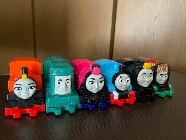 ハッピーセット　トーマス　組み立てブロック