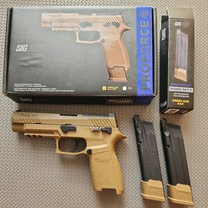 SIG AIR VFC P320 M17 ガスブロ　予備マガジン付き