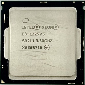 ★動作良好品★Intel Xeon E3-1225 V5 3.30GHz SR2LJ LGA1151★①の画像1