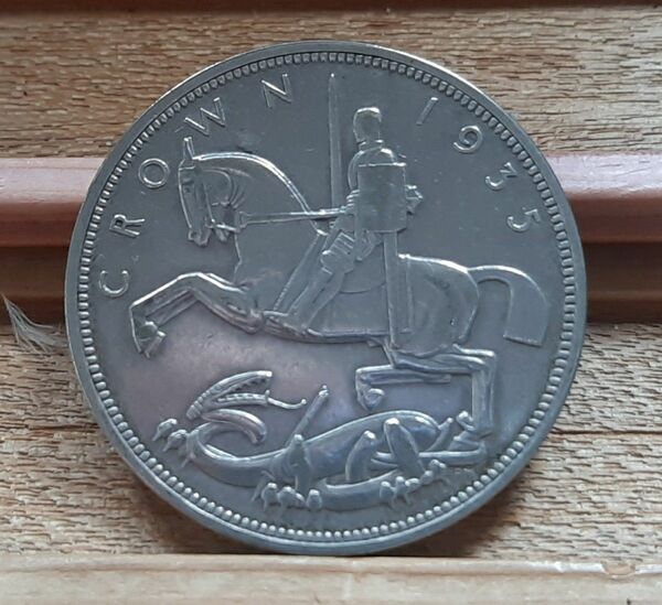 1935年英国銀貨イギリスクラウンジョージ王.500ag馬デザイン39mm28g本物宜しくお願いします#1935年#英国#銀貨