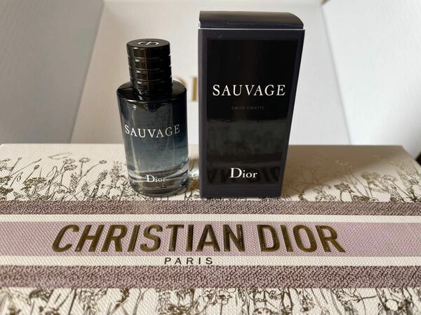 ディオール Dior ソヴァージュ オードゥ トワレ 香水 10ml SAUVAGE ノベルティ 非売品 