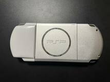 PSP PSP-3000 本体のみ　バッテリー無し　SONY　ソニー　PlayStation　ジャンク　シルバー_画像2