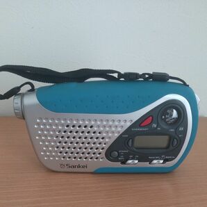 ポータブルラジオ 防災ラジオ 防災 非常用 AM FM 手回しラジオ 手回し発電ラジオ ライト ガラケー 携帯電話充電 