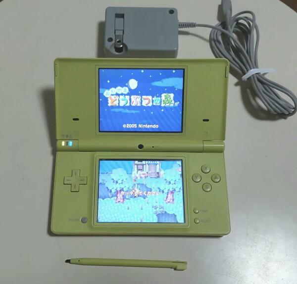 【中古・良品】ニンテンドーDSi Lime Green充電器付き 26