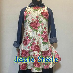 【Jessie Steele】 ジェシースティール　Spring Floral Red　バラ柄　エプロン