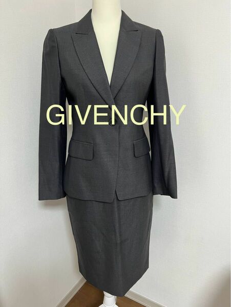 GIVENCHYジバンシースカートスーツ 