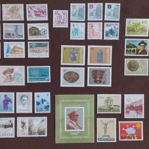 ユーゴスラビア 1983年発行 39枚 未使用 (糊なし34枚 糊あり5枚) サラエボ 博物館のオブジェ 郵便史 子供会議 自然保護 加刷の画像1