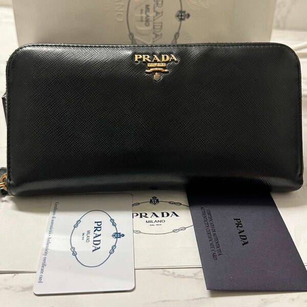 新品同様！ プラダ PRADA 財布 長財布 サフィアーノ ラウンドファスナー