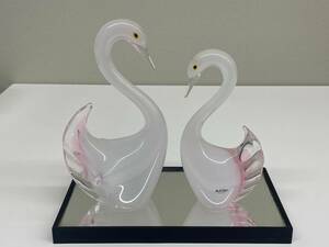 ☆188 Multi Glass マルチガラス 白鳥 置物 スワン 2体セット 台座付 ピンク ペア ガラス工芸