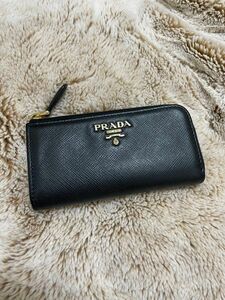 PRADA キーケース