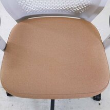 vitra. ヴィトラ 【ID Air】ID Chair Concept IDチェア デスクチェア 肘付き 布張り ブラウン系 アントニオ・チッテリオ IDエア★823h12_画像4