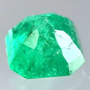(天然エメラルド0.595ct)a約5.0×5.0mmソーティング付 ルース 裸石 宝石 ジュエリーjewerly emerald iの画像2