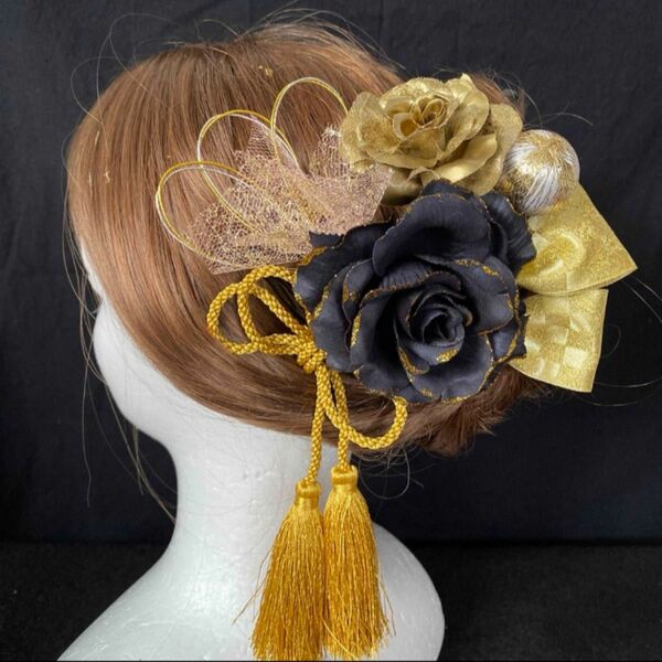薔薇の髪飾り成人式 結婚式 髪飾り ヘッドドレス 振袖 前撮り 黒 金 薔薇
