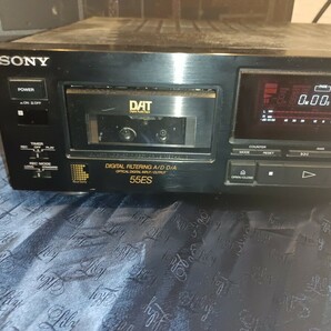nn0202 119 SONY ソニー デジタルオーディオテープデッキ DTC-55ES 中古 現状品 DATデッキ オーディオ機器 テープデッキ レトロの画像3