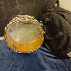 nn0202 120 EVANS エヴァンス スネアドラム snare side 300 hazy 中古 現状品 打楽器 スネア ドラム 音楽 ソフトケース付きの画像1