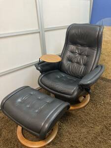 良品　EKORNES Royal エコーネス ストレスレスチェア ロイヤル オットマン付 ブラック リクライニング ノルウェー製　Ｍサイズ